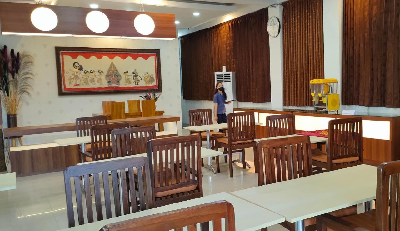 Golden Ganesha Hotel Yogyakarta By Ecommerceloka Gondowulung Экстерьер фото