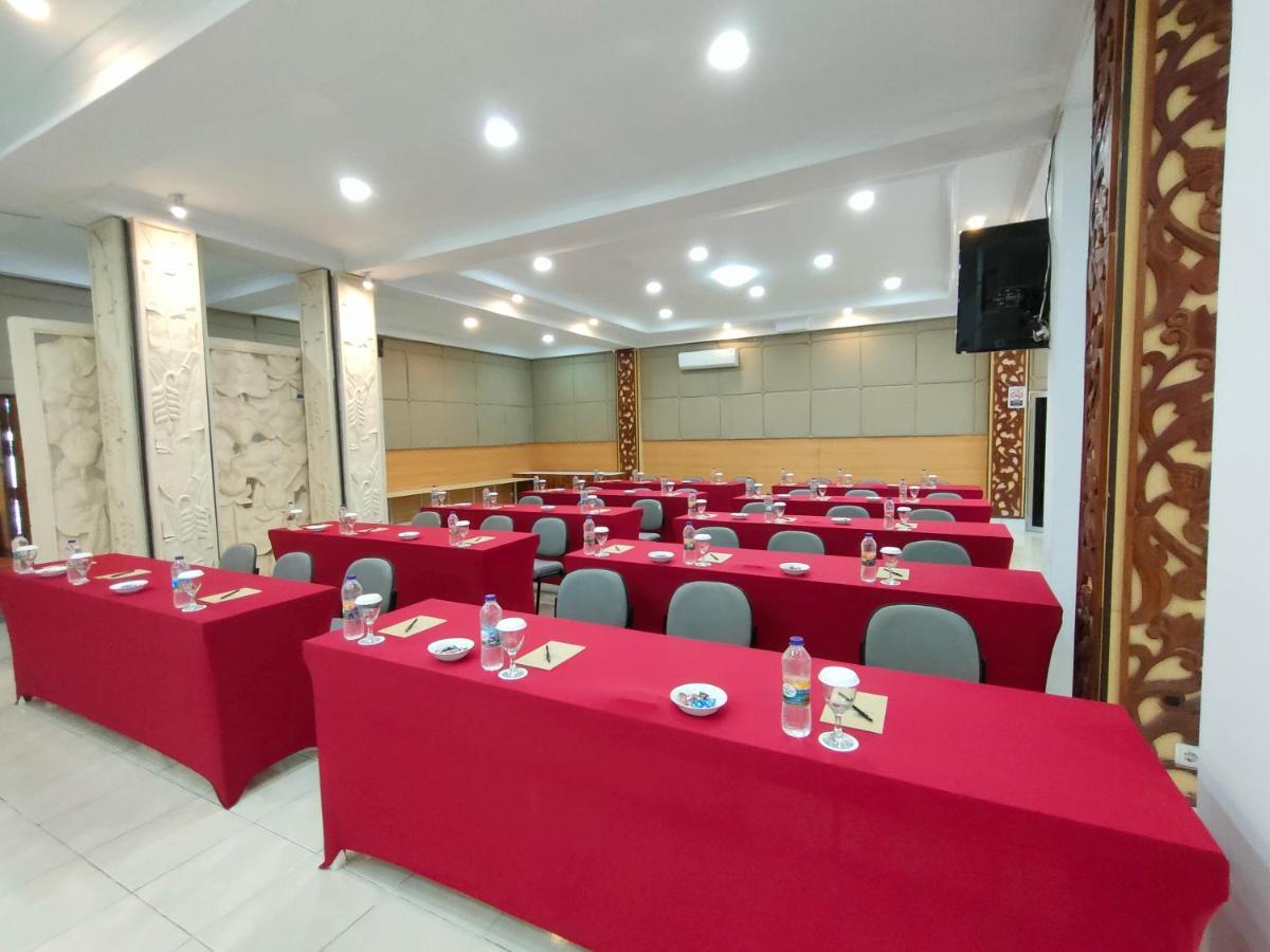Golden Ganesha Hotel Yogyakarta By Ecommerceloka Gondowulung Экстерьер фото