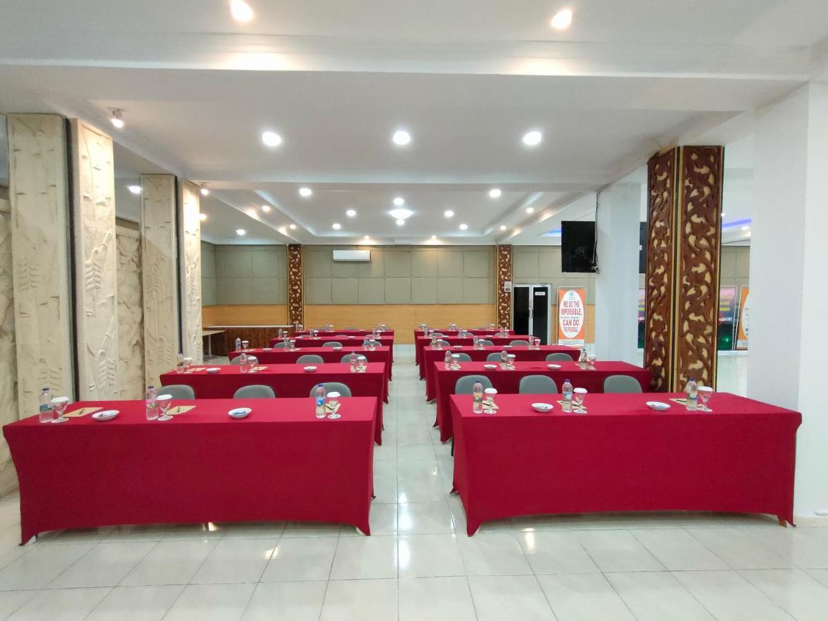 Golden Ganesha Hotel Yogyakarta By Ecommerceloka Gondowulung Экстерьер фото